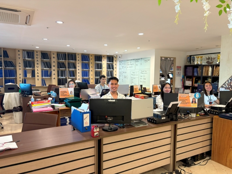 フィリピン留学 Cebu21 - SMEAG ENCANTO-Front,cafe area, nurse station-1